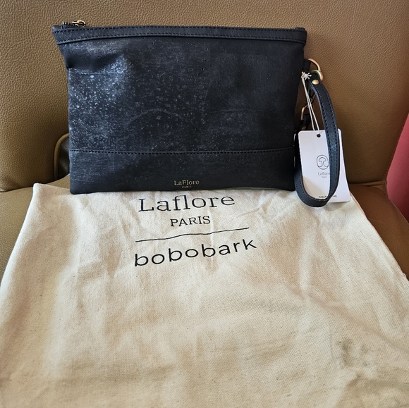 Laflore NWT wristlet - Picture 6 of 11